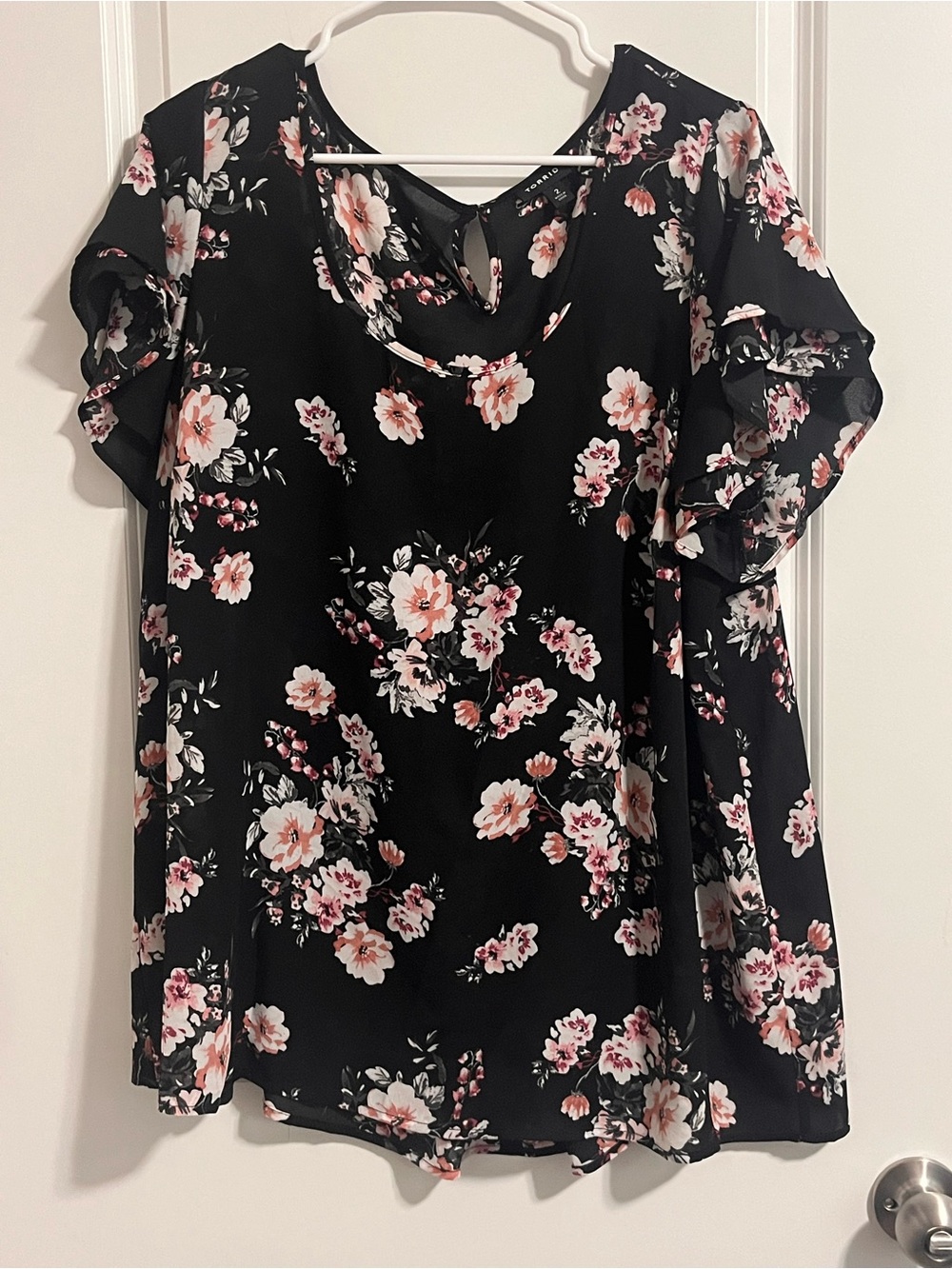 torrid Black Floral Ruffle Sleeve Keyhole Blouse